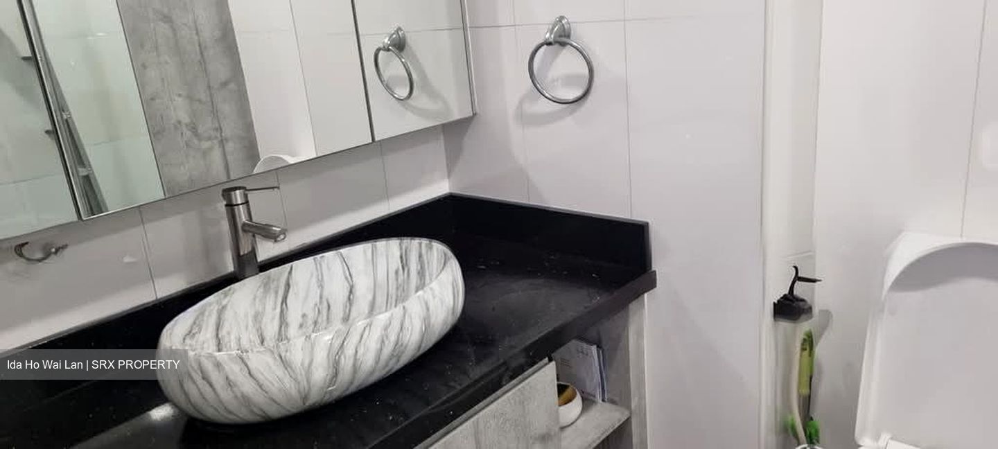 Loyang Villas (D17), Terrace #568747551